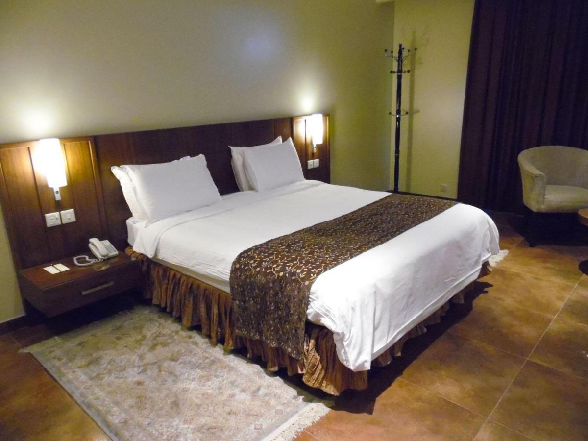 Milan Deluxe Suites Al Khobar Exteriör bild